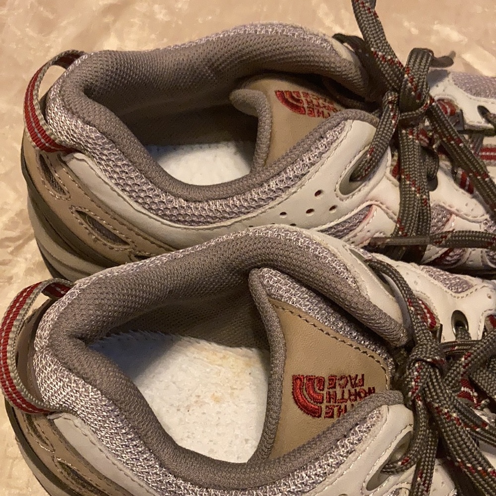 North Face Hiking Shoes No Insoles - Picture 7 of 8